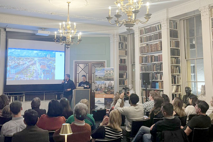 Conférence de presse de Normandie Tourisme à la Royal Institution de Londres avec journalistes et influenceurs britanniques
